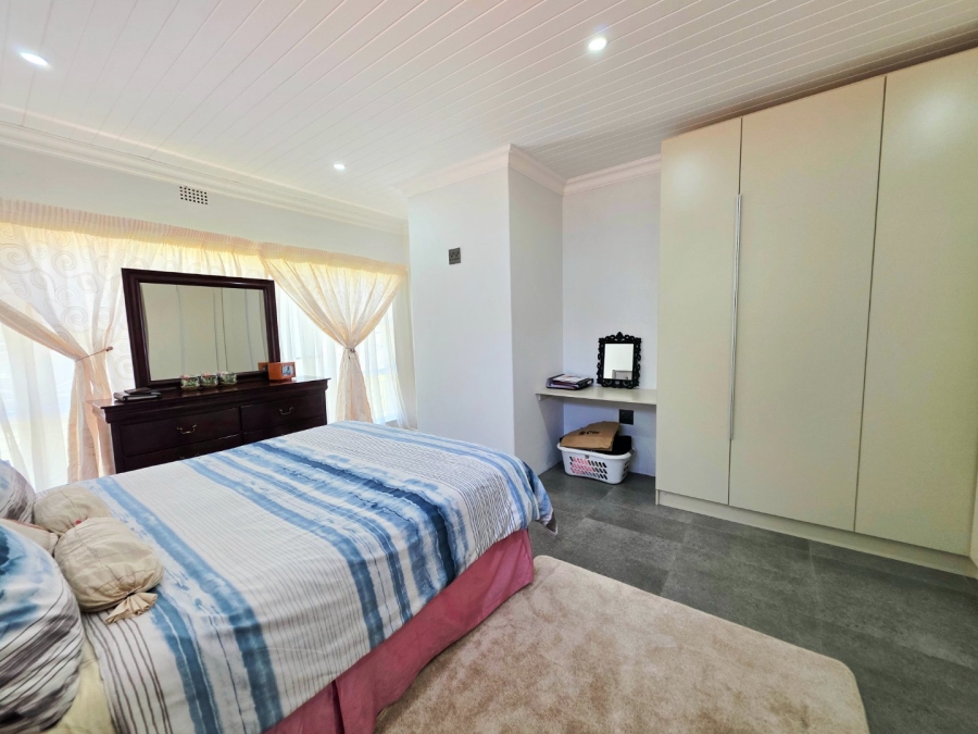 4 Bedroom Property for Sale in Generaal De Wet Free State